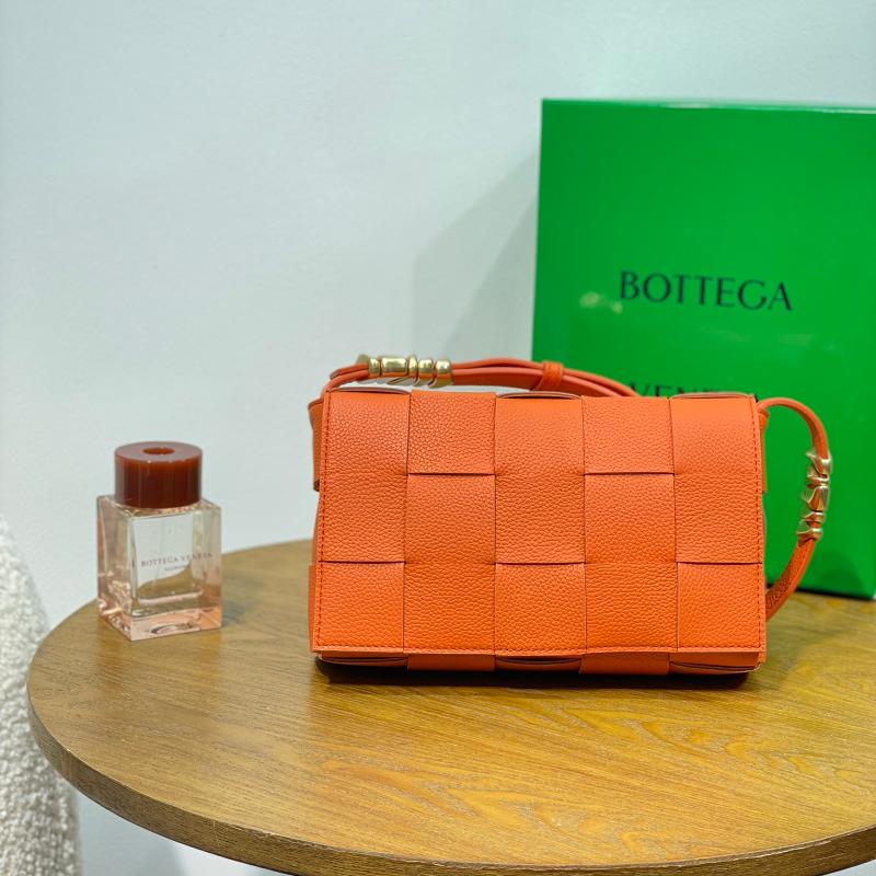 Bottega Veneta Handbags 666870 Maple Leaf Brown